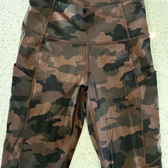 Lululemon Fast and Free Tight 28" *Non-Reflective - Picture 5 of 11